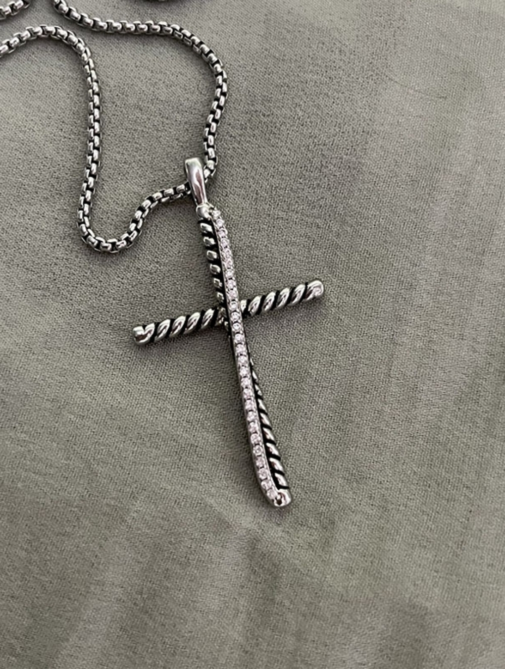 Unisex David Yurman Large Cross Pave Diamond Necklace In Sterling Silver